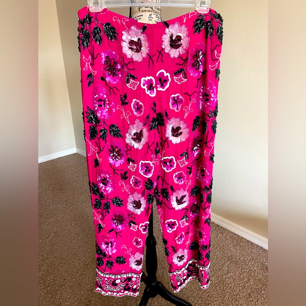 Beautiful Flower sequined Capris